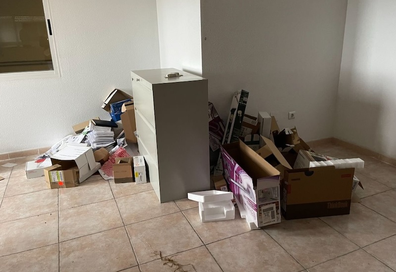Retirada de enseres inútiles, muebles, trastos, mobiliario de oficina, electrónica y electrodomésticos etc… en Valladolid y alrededores